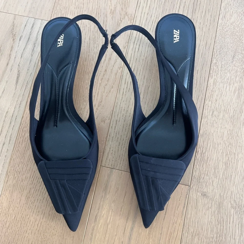 Zara Black Pointed Slingback Heels with Pleated Detail - Picture 4 of 6